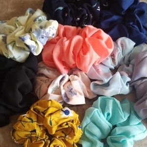 Free scrunchie